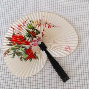 Antique / vintage handmade foldable Asian Chinese fan, rice paper